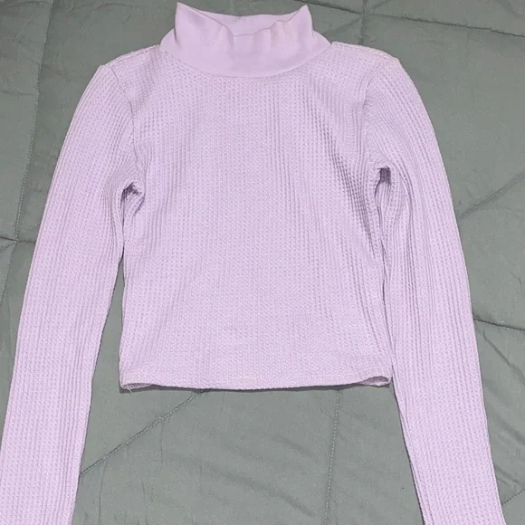 Light Lavender Turtleneck waffle knot Long-Sleeve cropped Top - Picture 1 of 2